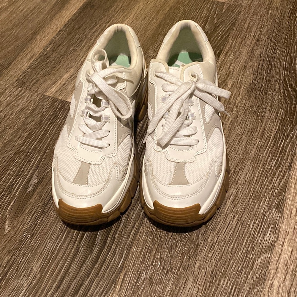 Zara used sneakers size 10